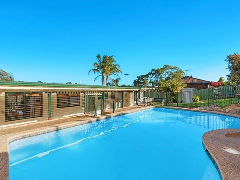 25 Dumbarton Place, Engadine, NSW 2233