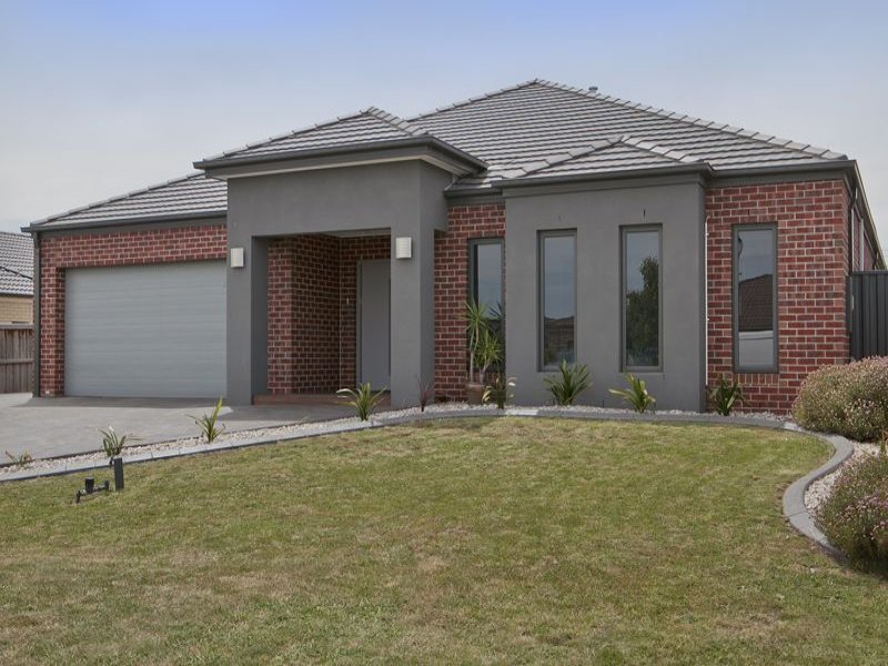 48 Arthur Phillip Drive, Pakenham, VIC 3810