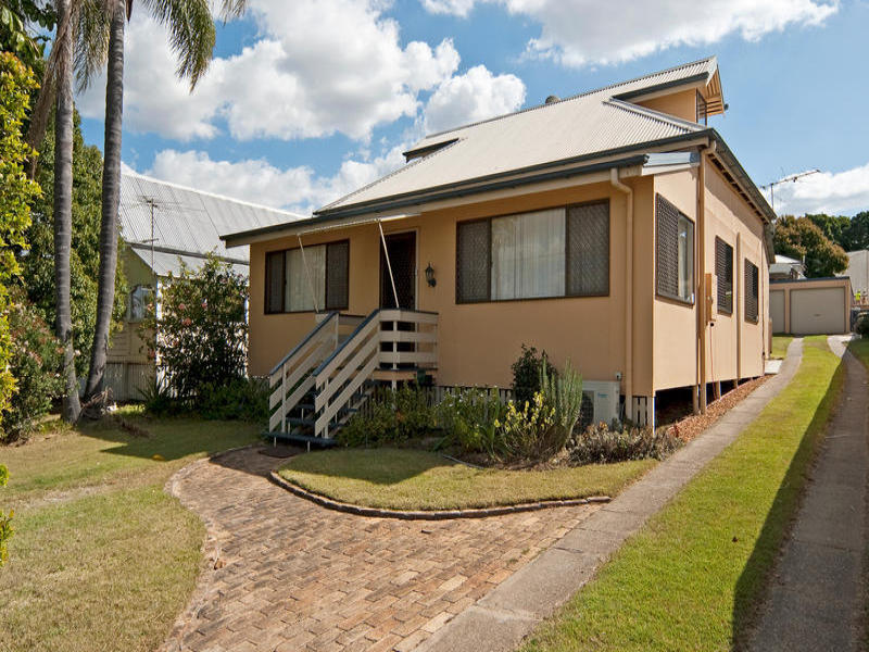 22 Pine Street, North Ipswich, QLD 4305