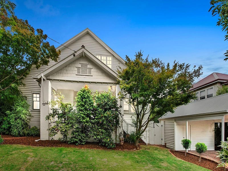 18 Buckland Avenue, Newtown, VIC 3220