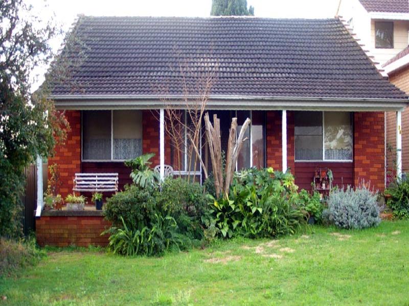 74 Clarendon Road, Peakhurst, NSW 2210