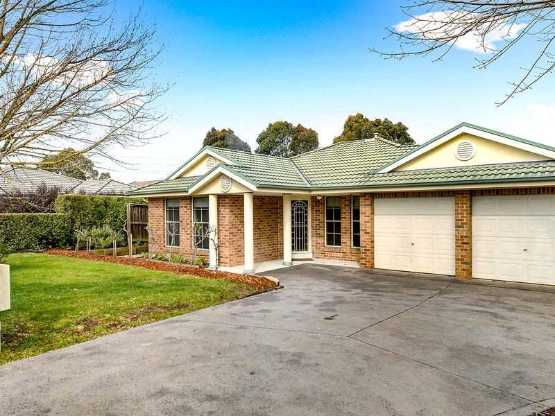 21 Emily Circuit, Bowral, NSW 2576