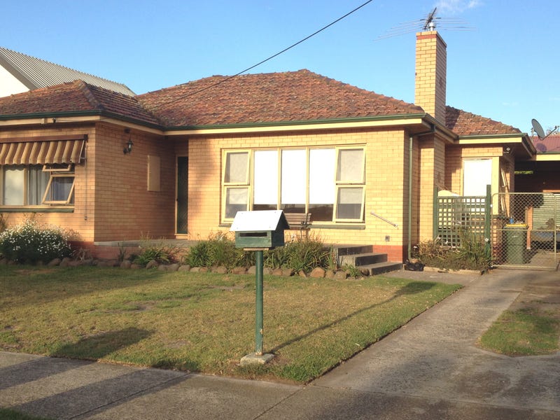 16 Cosgrove Street, Breakwater, VIC 3219