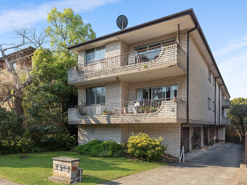 3/6 Carnarvon Street, Carlton, NSW 2218 Property Details