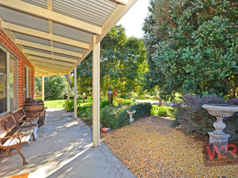 8 Deloraine Drive, Warrenup, WA 6330