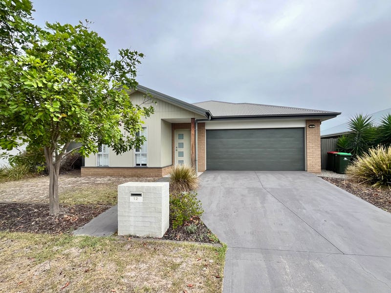 12 Foxtail Street, Fern Bay, NSW 2295