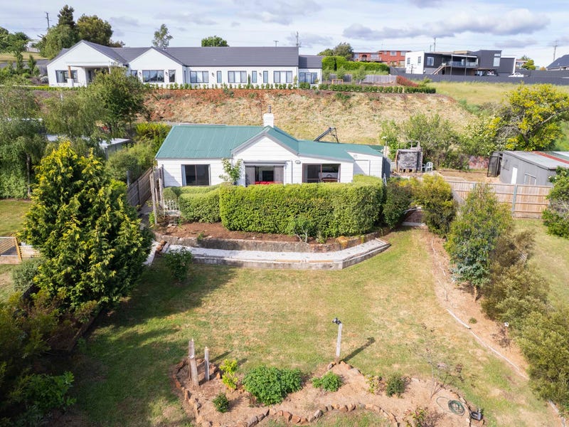 8 Beefeater Street, Deloraine, Tas 7304 Property Details