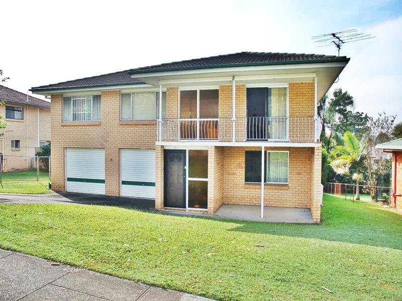 15 Honeysuckle St, Mansfield, Qld 4122 Property Details