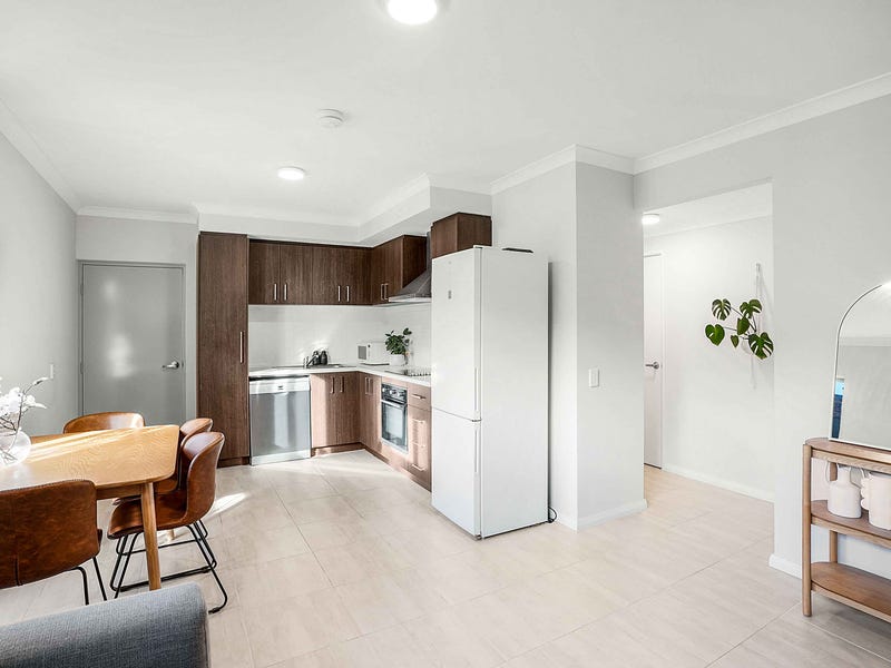 2/34 Kent Street, Spearwood, WA 6163 Property Details