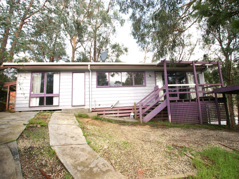 10 The Crescent, Wesburn, Vic 3799 Property Details