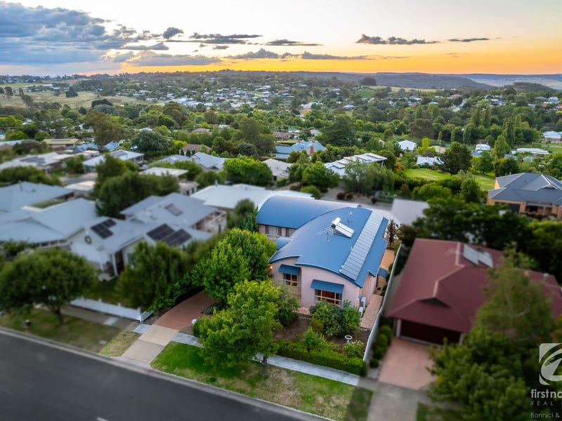 16 Warner Road, Beechworth, Vic 3747 House for Sale