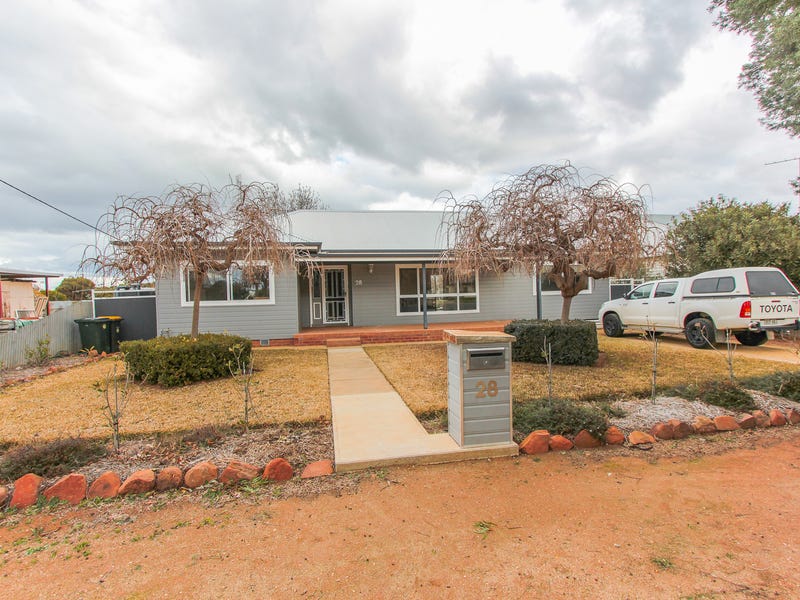 28 Hebden Street, Lockhart, NSW 2656 Property Details