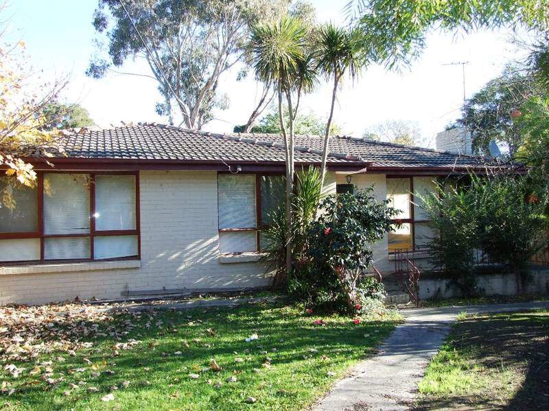 109 Pembroke Road, Mooroolbark, Vic 3138 Property Details