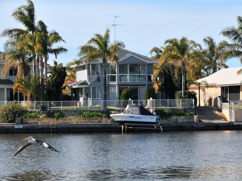 16 Donnelly Gardens, Mandurah, WA 6210 Property Details