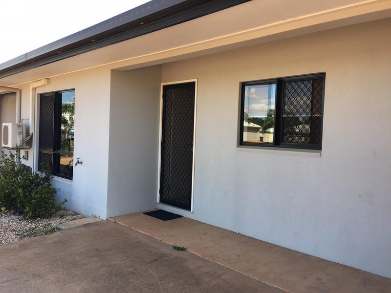 2/4 Caddy Close, Rocky Point, QLD 4874