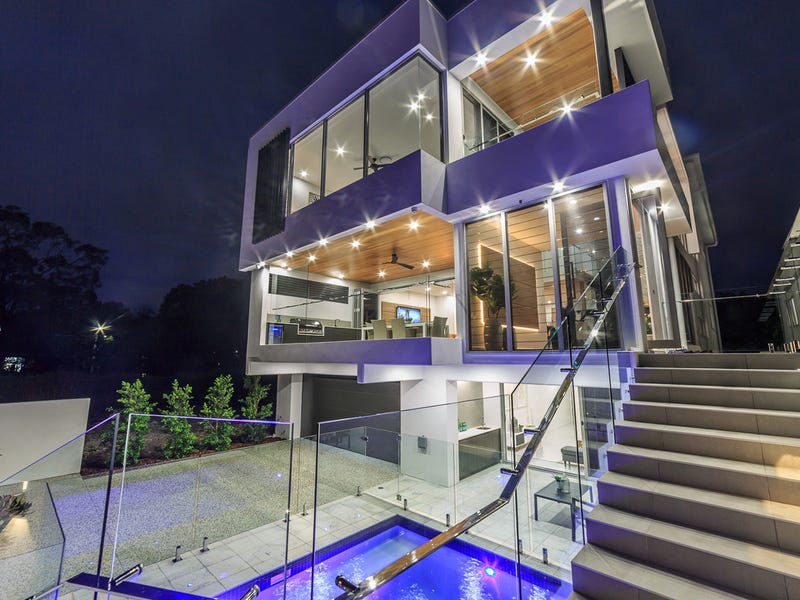 120 Brisbane Corso, Fairfield, Qld 4103 Property Details