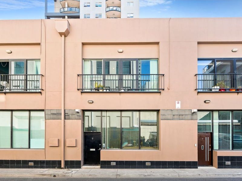 Townhouses for Sale in Melbourne, VIC