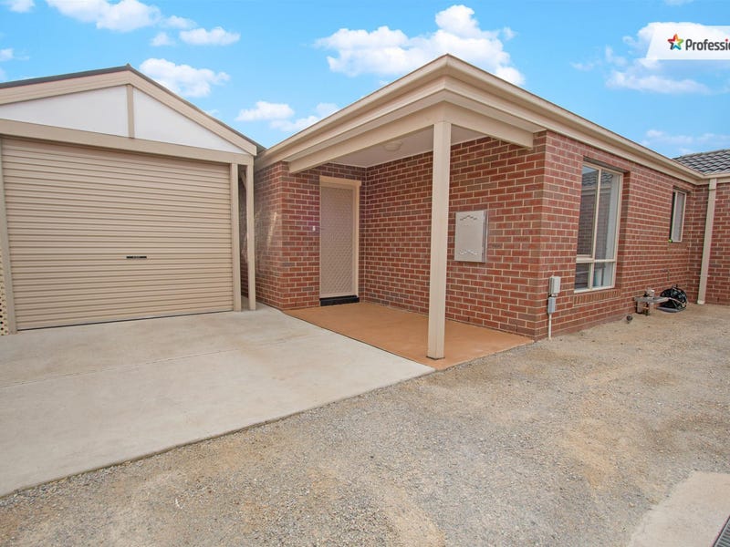 2/8 Denny Place, Melton South, VIC 3338