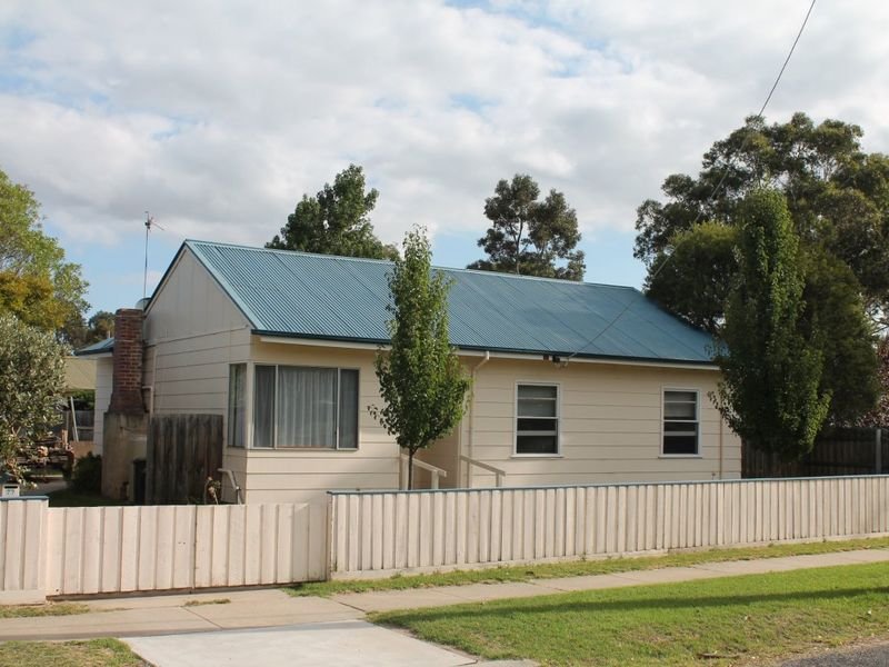 77 Anderson Street, Bairnsdale, Vic 3875 Property Details