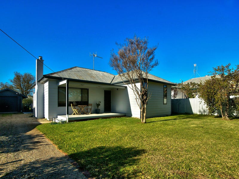 469 Maher Street Deniliquin Nsw 2710 Realestate Com Au