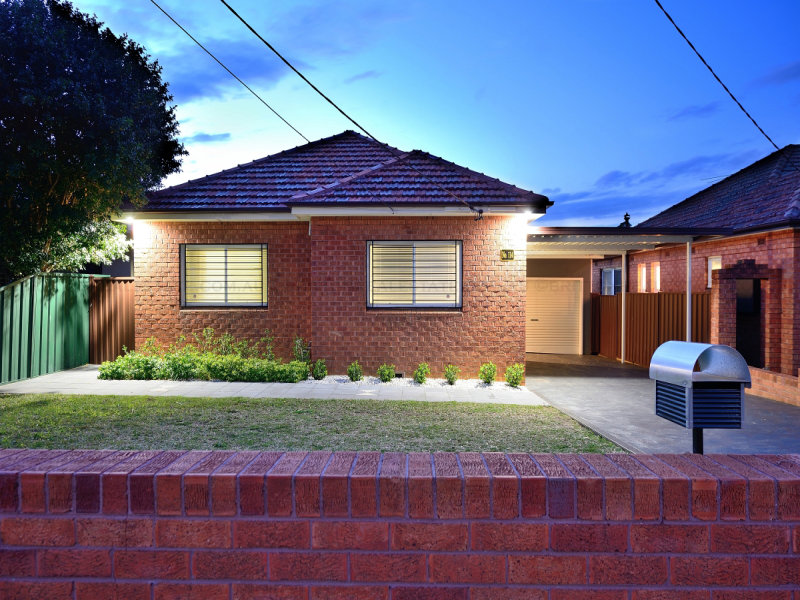 114 Street, Kingsgrove, NSW 2208 Property Details