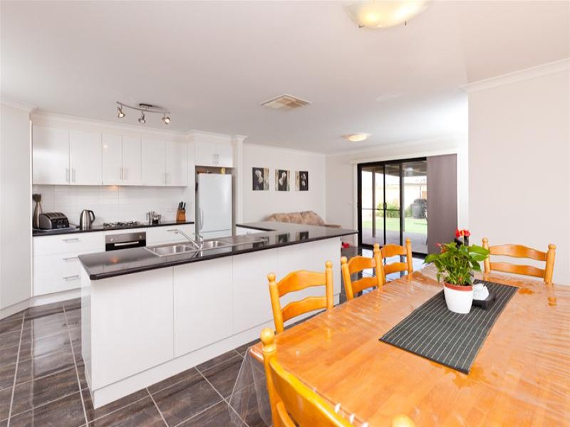 196 Pitman Avenue, Buronga, NSW 2739 Property Details