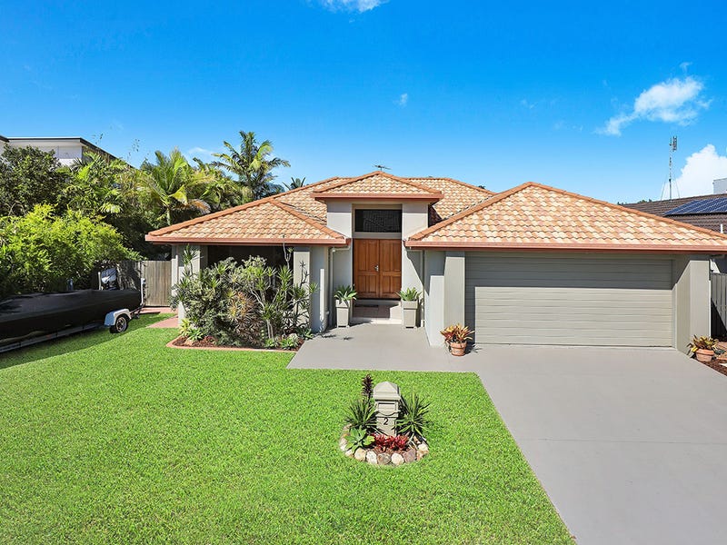 2 Martinique Court, Kawana Island, Qld 4575 House for Sale