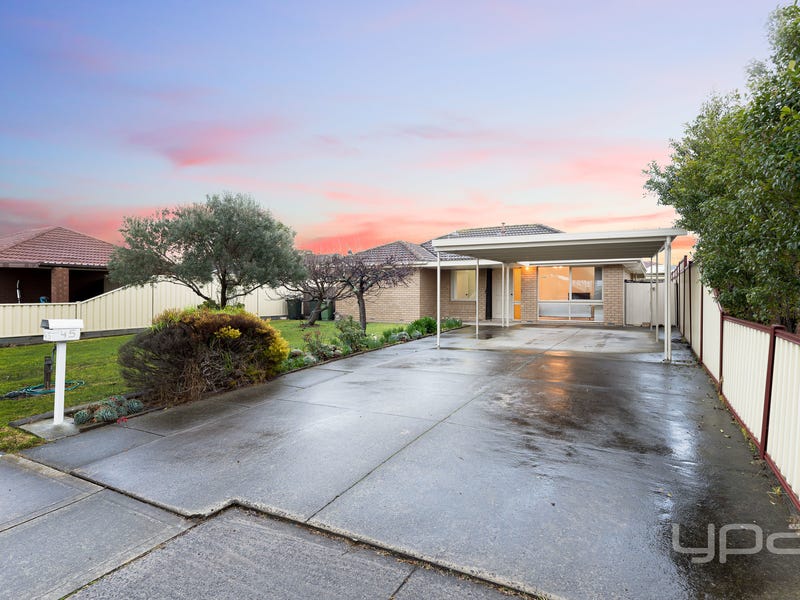 45 Lenoak Street, Gladstone Park, VIC 3043