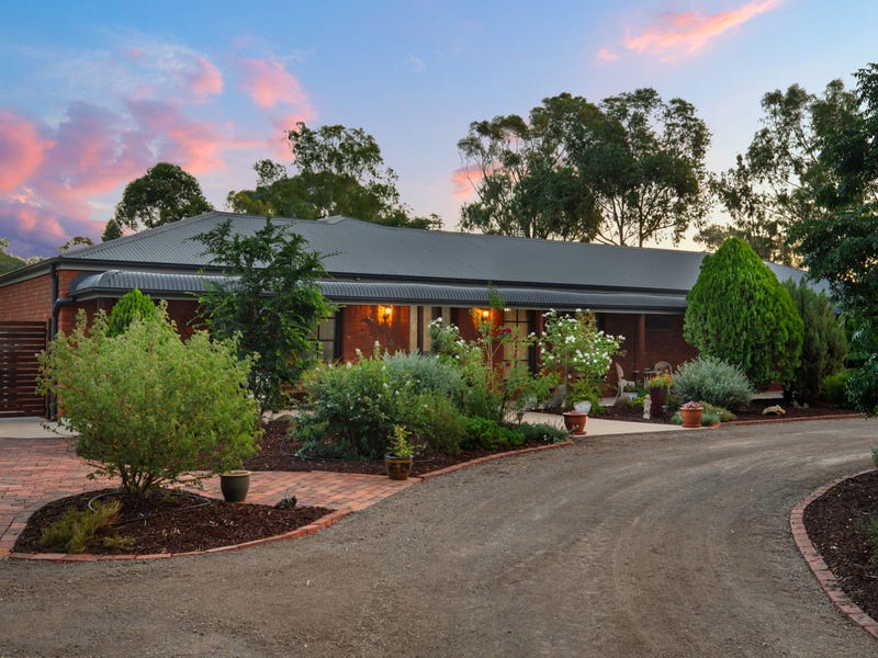 Real Estate & Property for Sale in Maldon, VIC 3463 (+1 location) Pg