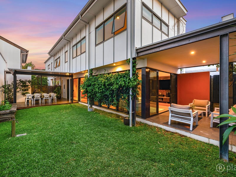 105 Stuart Street, Bulimba, QLD 4171