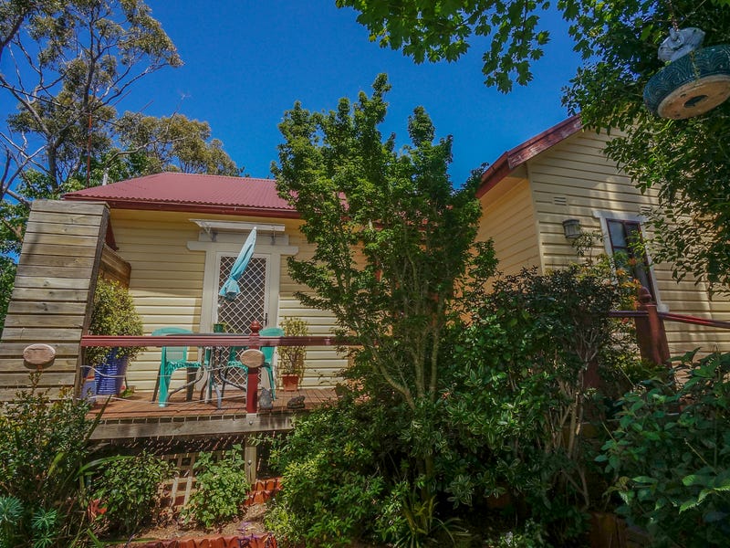 8 Boronia Road, Bullaburra, NSW 2784 Property Details