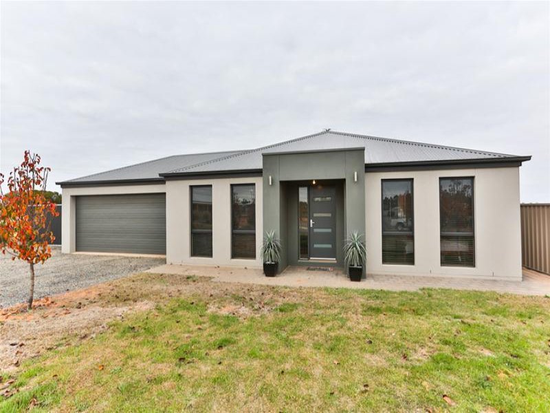 10 Garrett Court, Birdwoodton, Vic 3505 Property Details