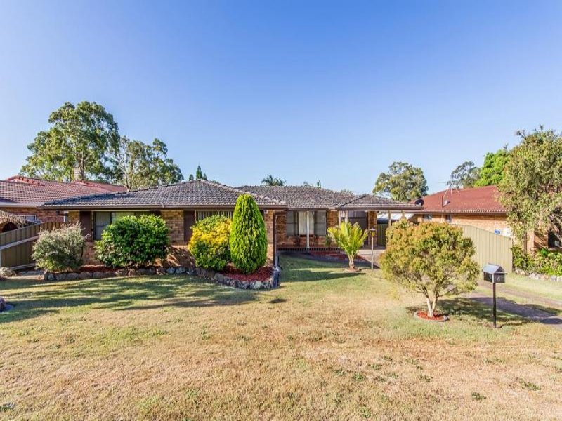 4 Stonehaven Drive, Metford, NSW 2323