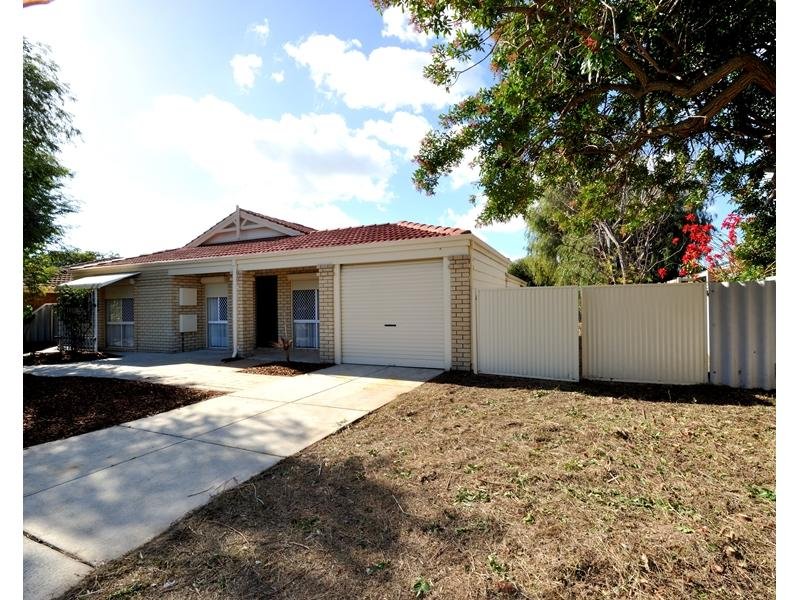 122 Charthouse Road, Waikiki, WA 6169 Property Details