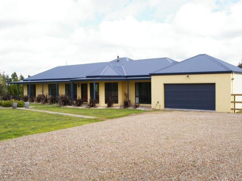 80 Cummins Road, Mount Rowan, VIC 3352