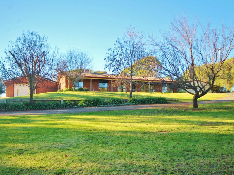 30 Redhill Road, Young, NSW 2594