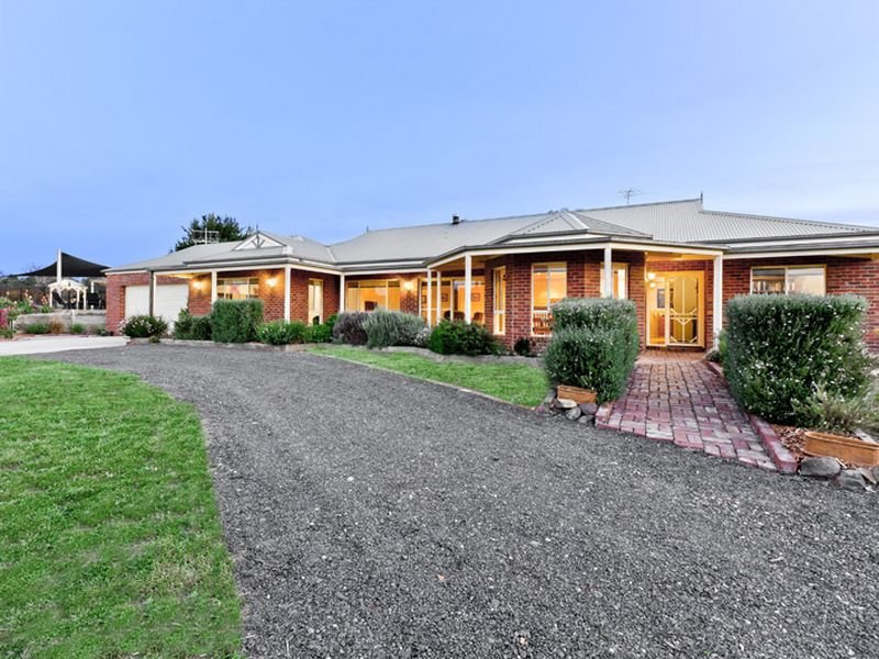 38 Baden Drive, Wandong, Vic 3758 Property Details