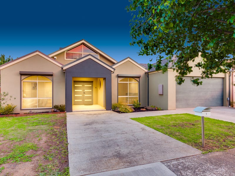 1 Brighton Place, Taylors Hill, VIC 3037