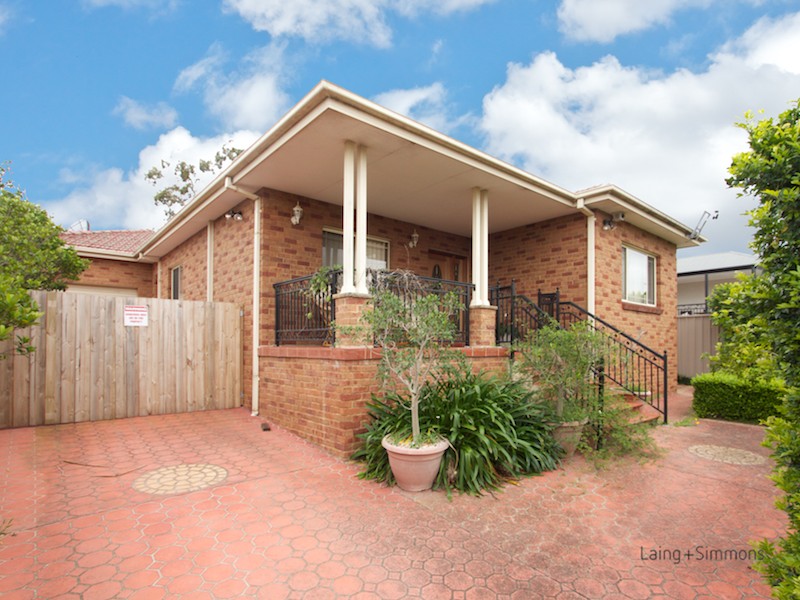 5 Fullagar Rd, Wentworthville, NSW 2145 Property Details