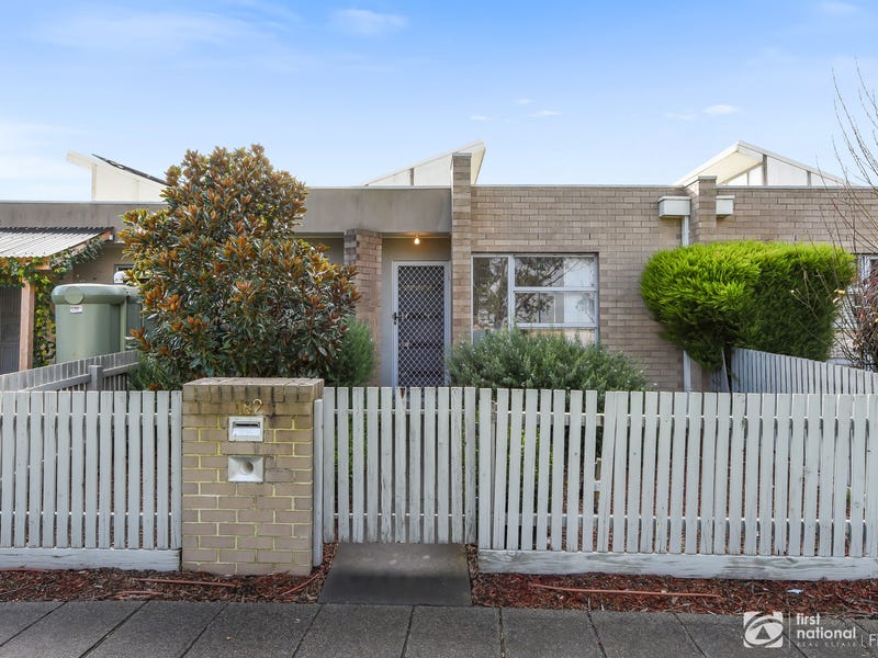 182 Paterson Drive, Lynbrook, Vic 3975 House for Sale