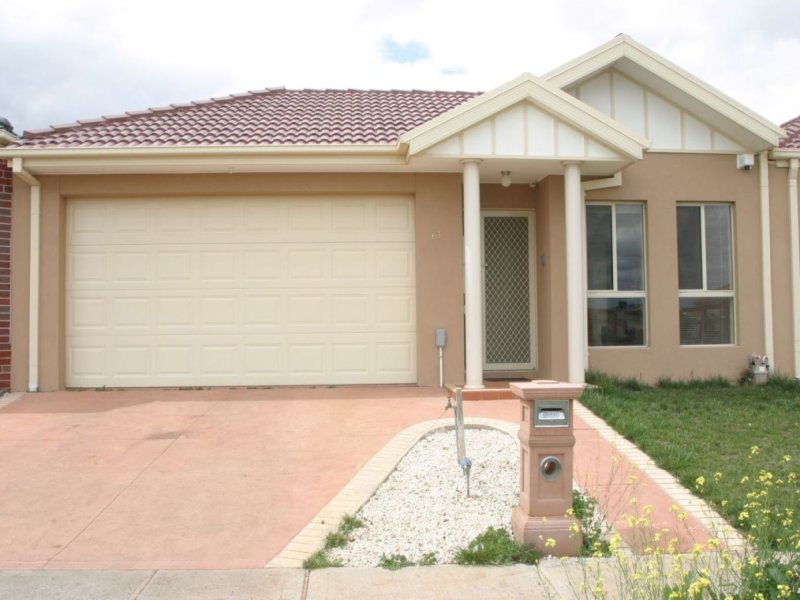 63 Bloomsbury Drive, Taylors Hill, VIC 3037
