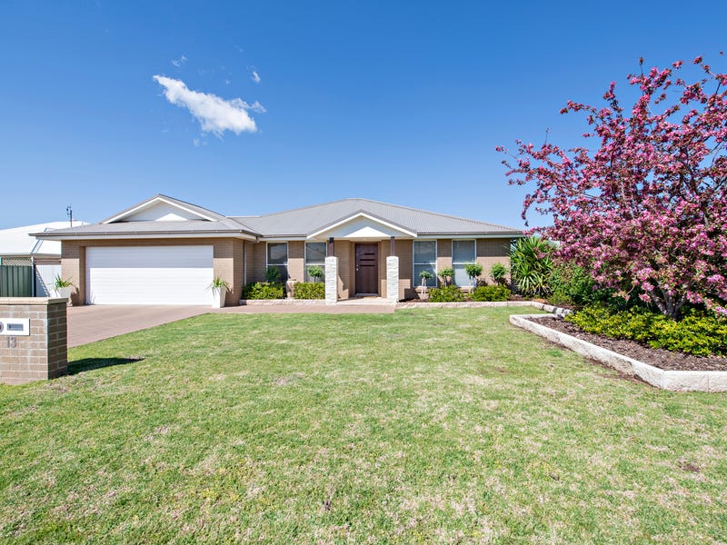 13 Holmwood Drive, Dubbo, NSW 2830 Property Details