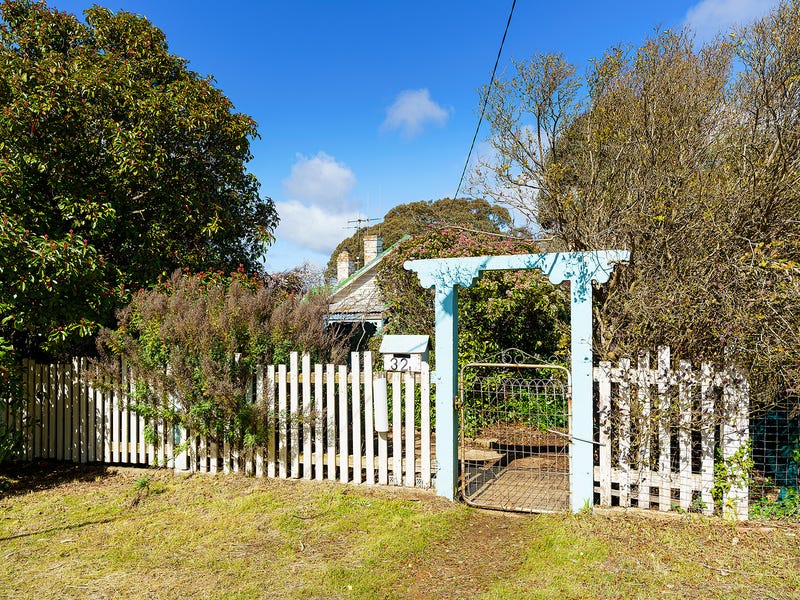 32 Morris St, Maldon, Vic 3463 House for Sale