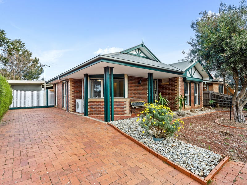 35 Weeden Drive, Werribee, VIC 3030