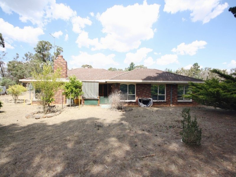 21 Blunts Lane, Linton, Vic 3360 Property Details