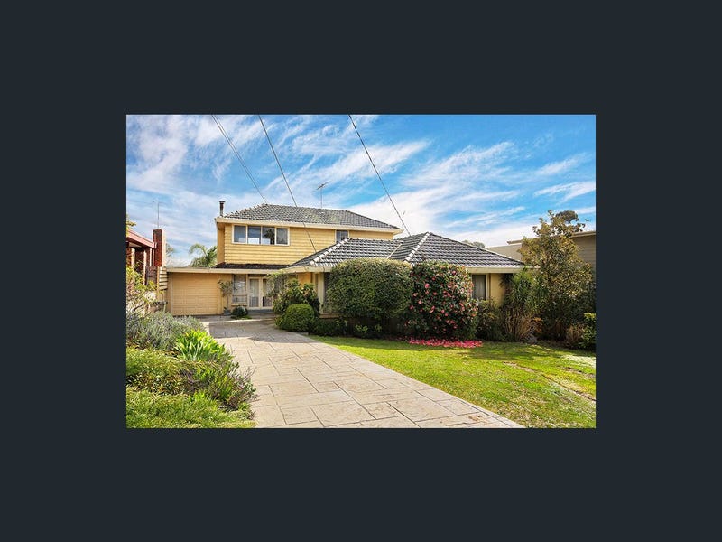 13 Arnold Grove, Doncaster, VIC 3108