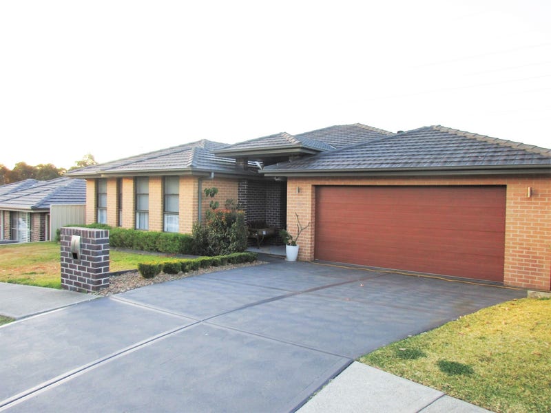 76 Dalmeny Drive, Macquarie Hills, NSW 2285