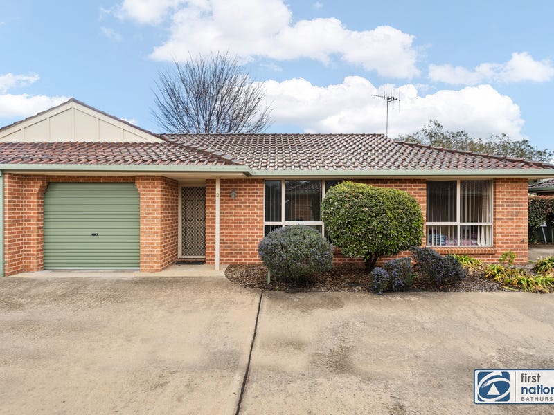 2/237 Lambert Street, Bathurst, NSW 2795 Property Details