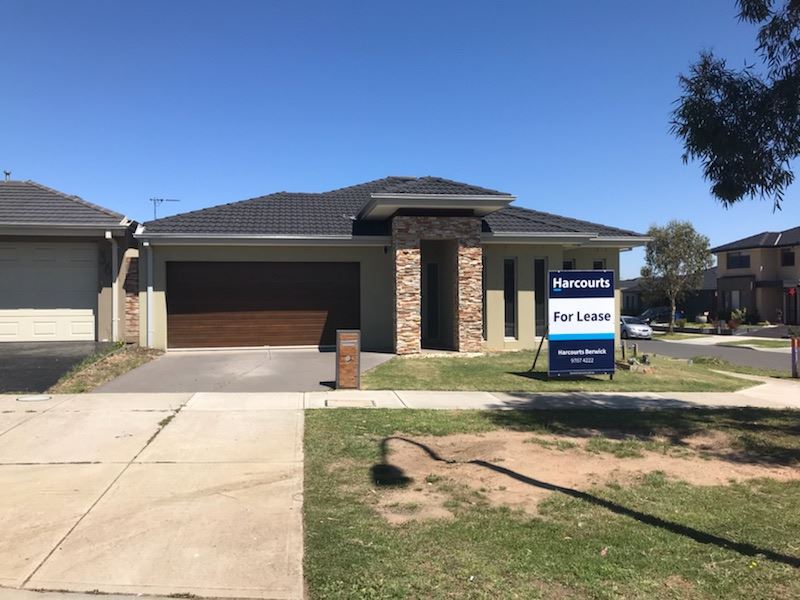 34 Selandra Boulevard, Clyde North, VIC 3978