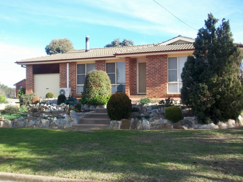 18 Bradford Drive, Goulburn, NSW 2580